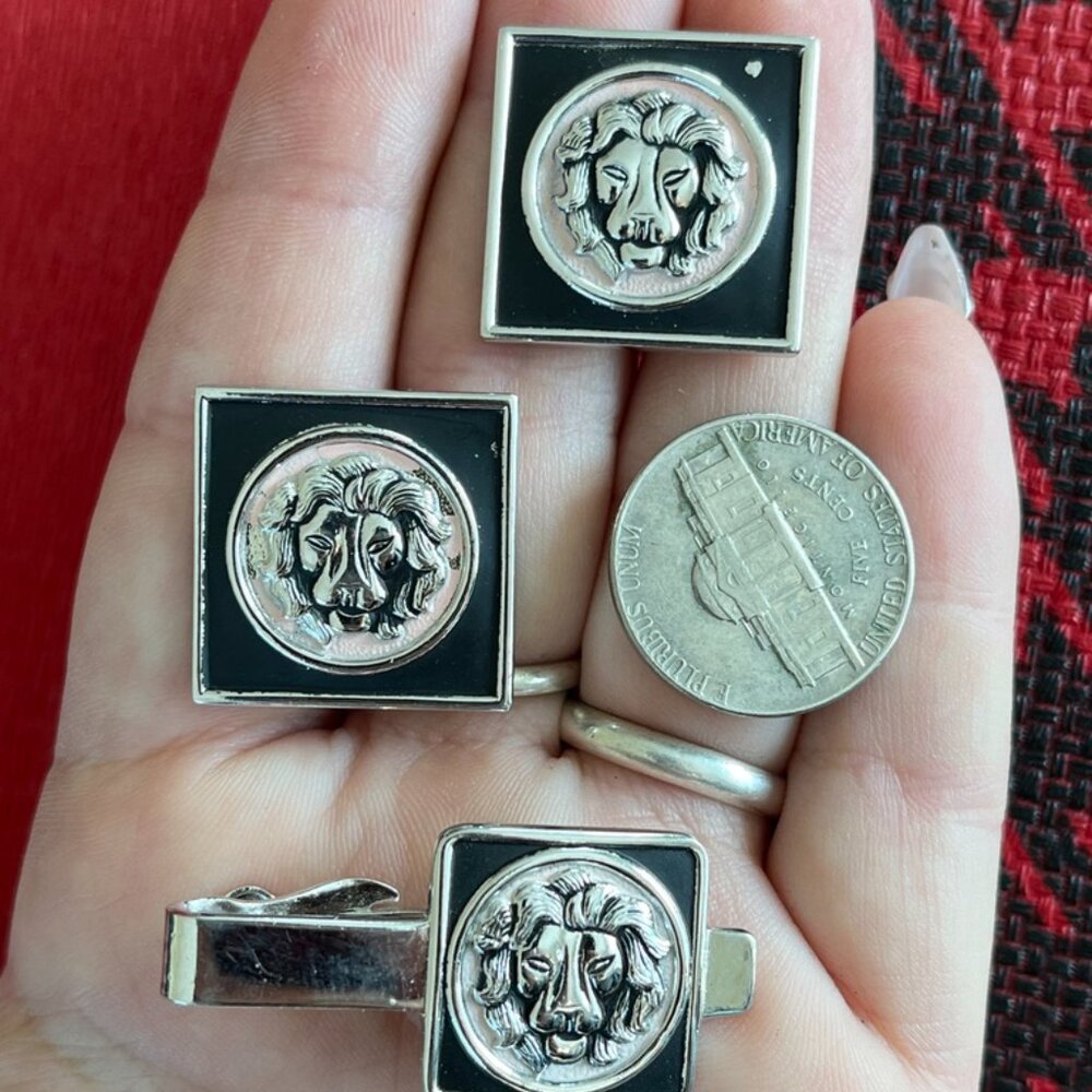 3/$30 🌟 Swank Silver Tone Lion Head Cufflinks & Tie Clip Set - Picture 6 of 6